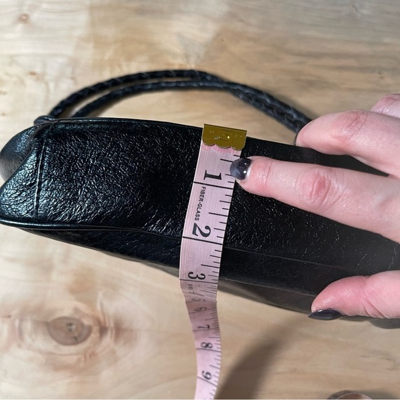 Elliott Lucca black leather crossbody bag - Picture 12 of 12